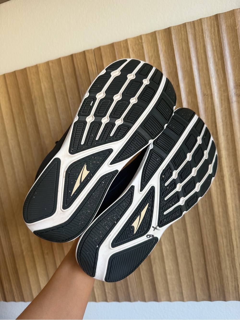 ALTRA Escanlante 3 Running Shoe Sneakers - Picture 9 of 9